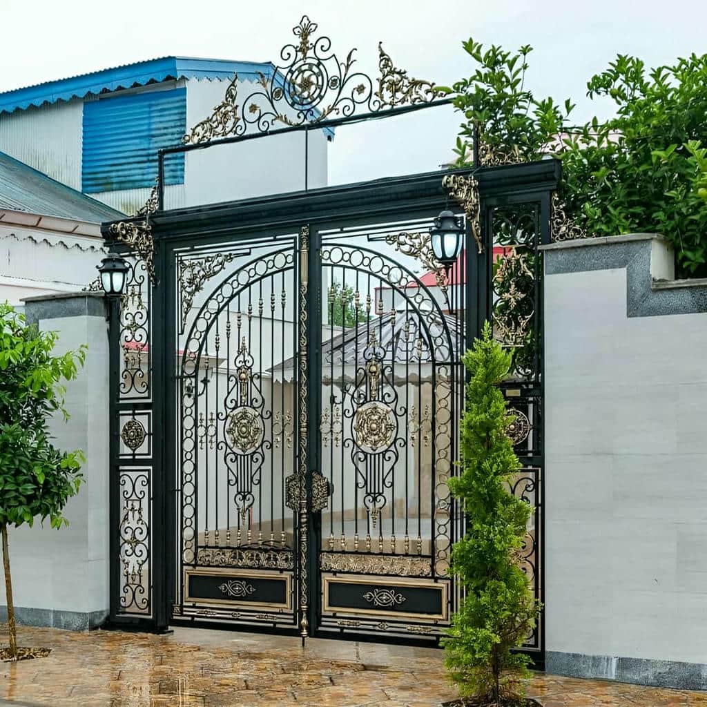 خرید درب پارکینگ حیاط فرفورژه در قم