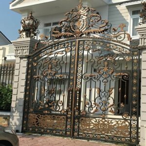 درب پارکینگ حیاط در ملارد