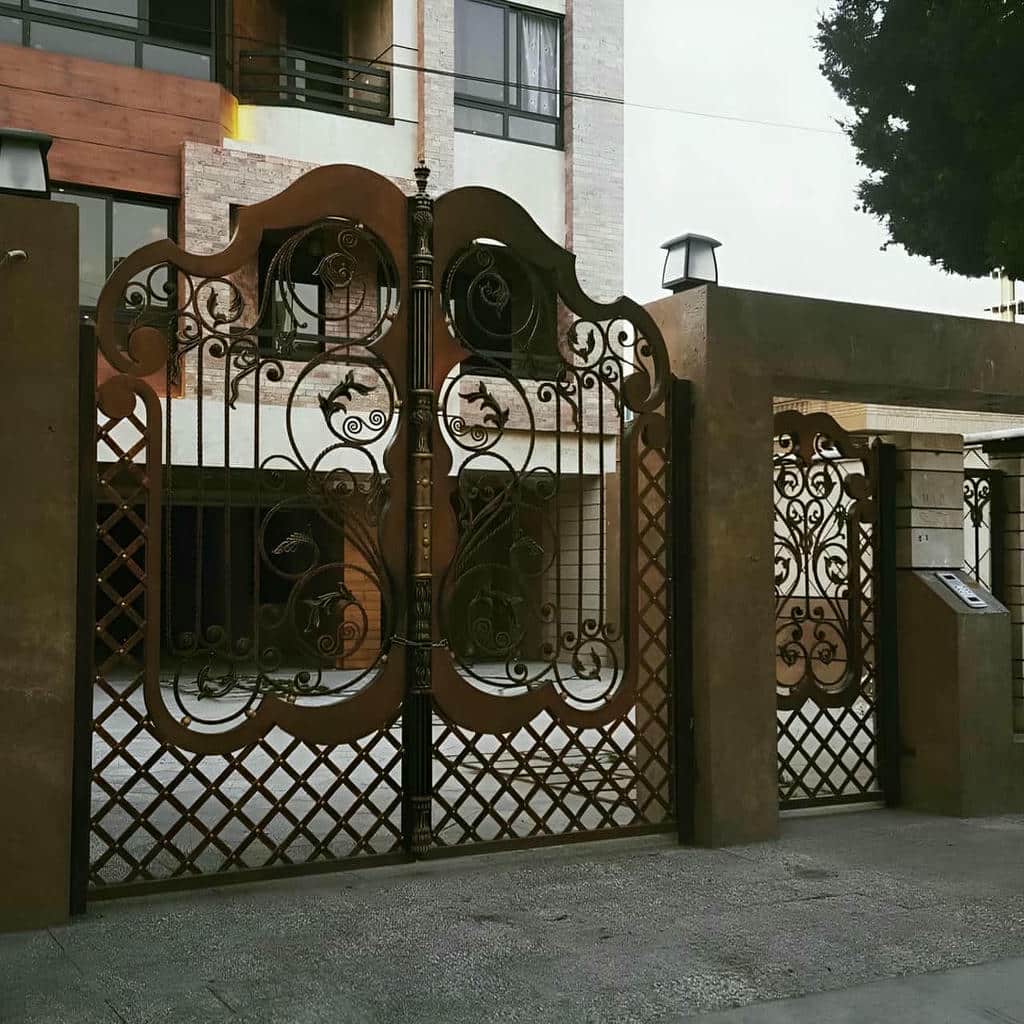درب پارکینگ حیاط در گنبدکاووس