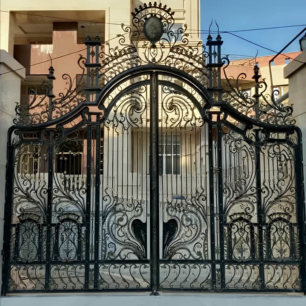 خرید درب پارکینگ حیاط فرفورژه در مهرشهر کرج
