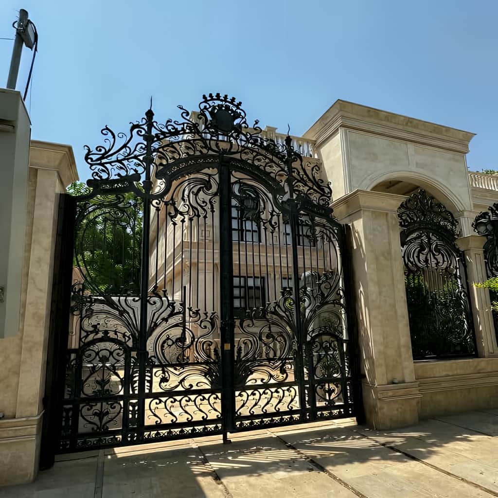 قیمت درب پارکینگ حیاط مدرن در خرم آباد