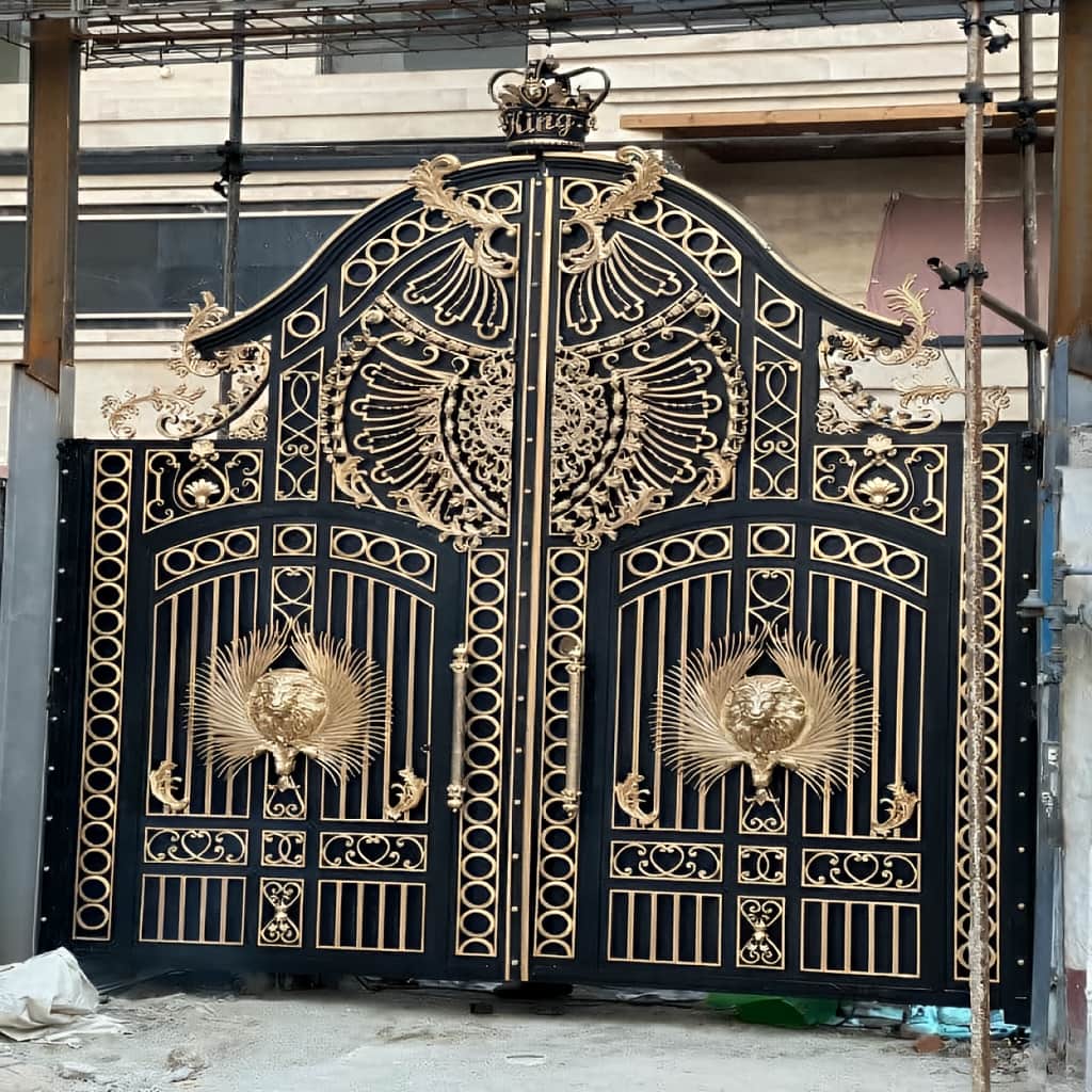نصب درب پارکینگ حیاط مدرن در ارومیه