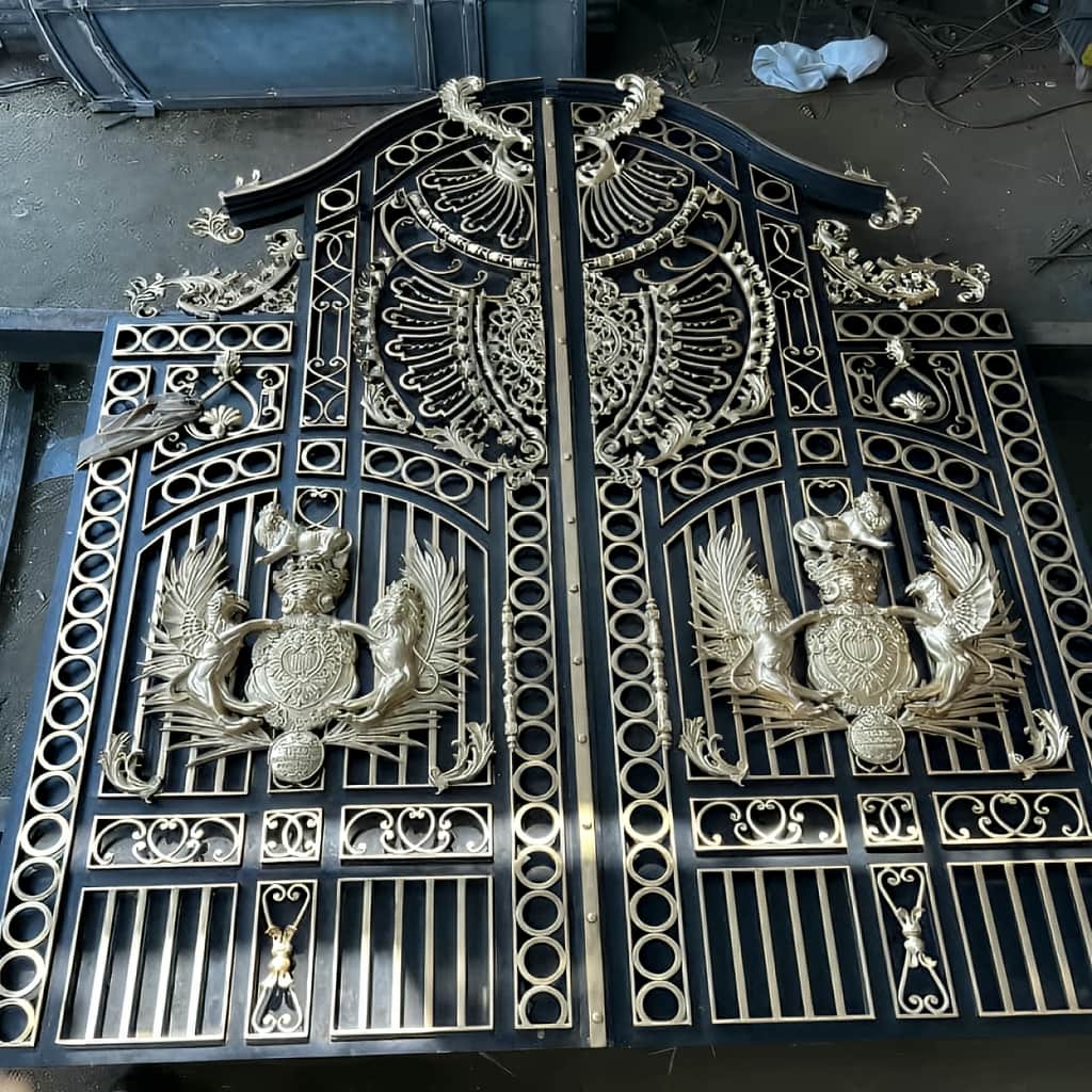 درب پارکینگ حیاط در کرمان