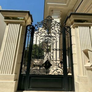 درب پارکینگ حیاط در سنندج