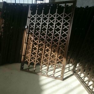 انتخاب قفل مناسب برای درب آکاردئونی ایمن