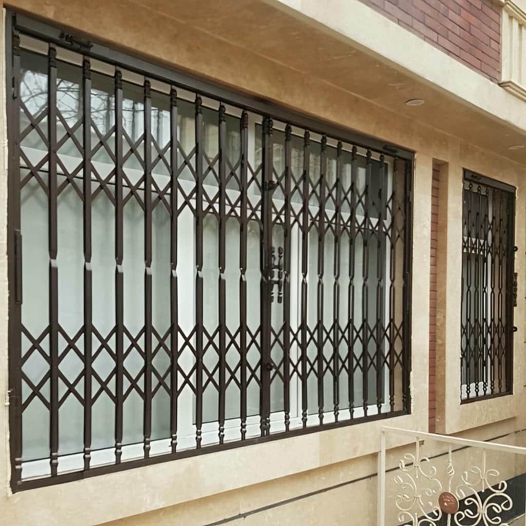 درب آکاردئونی با رنگ مقاوم برای بدنه فلزی