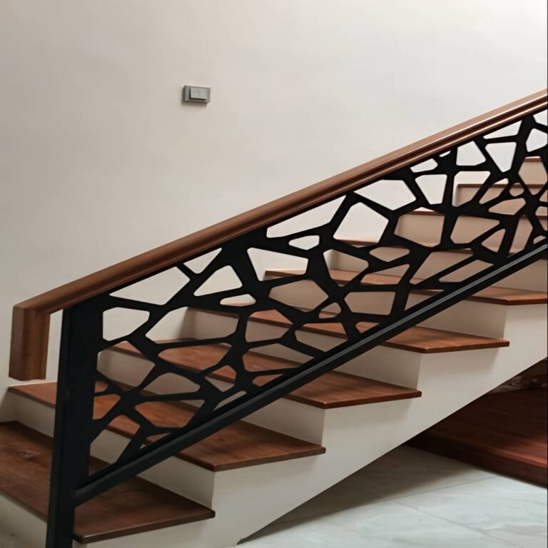 نرده فلزی سی ان سی دکوراتیو