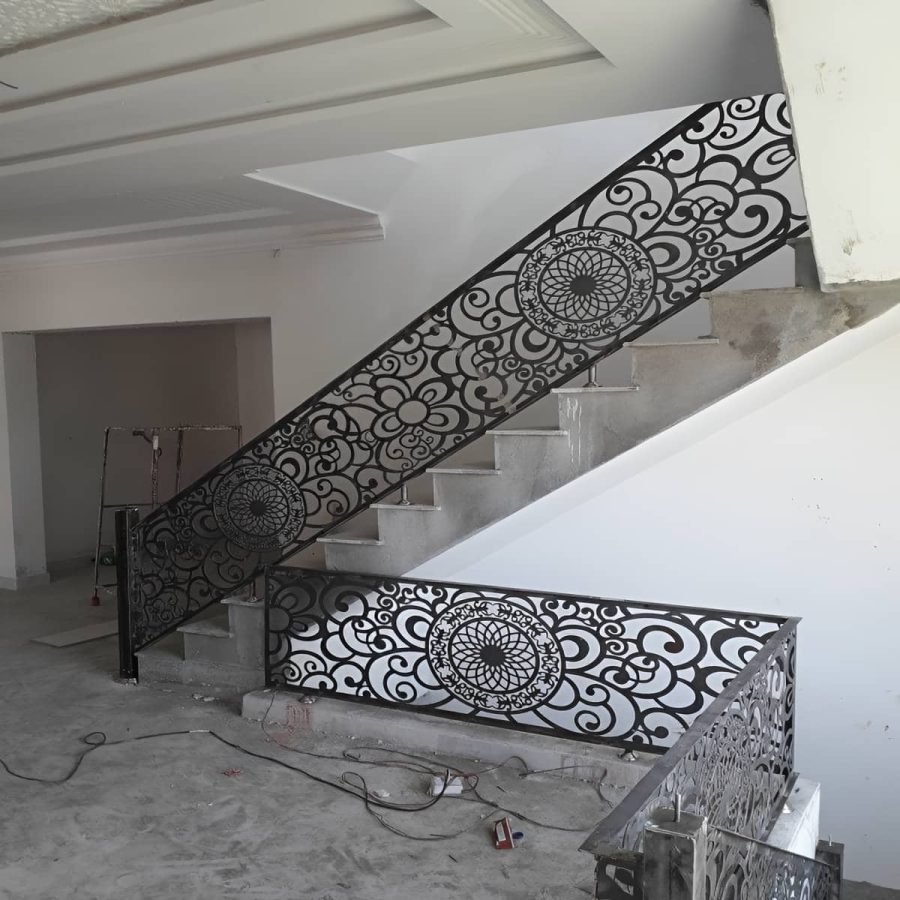 نرده سی ان سی مدرن مینیمال با رنگ مات یکنواخت