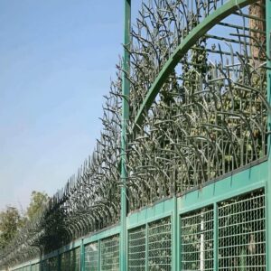 انتخاب حفاظ مناسب روی دیوار خانه ویلا و باغ