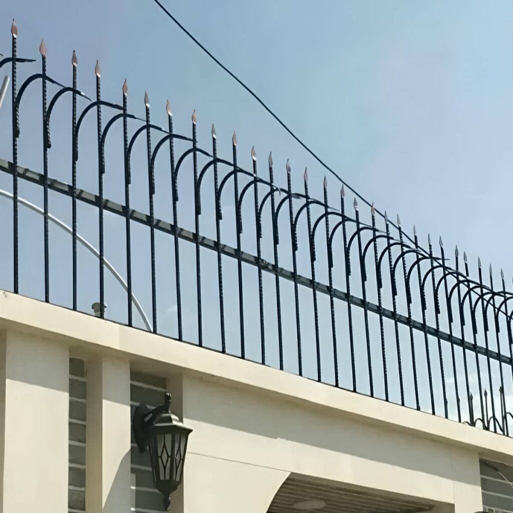 حفاظ دیواری با جوشکاری تمیز روی اتصالات