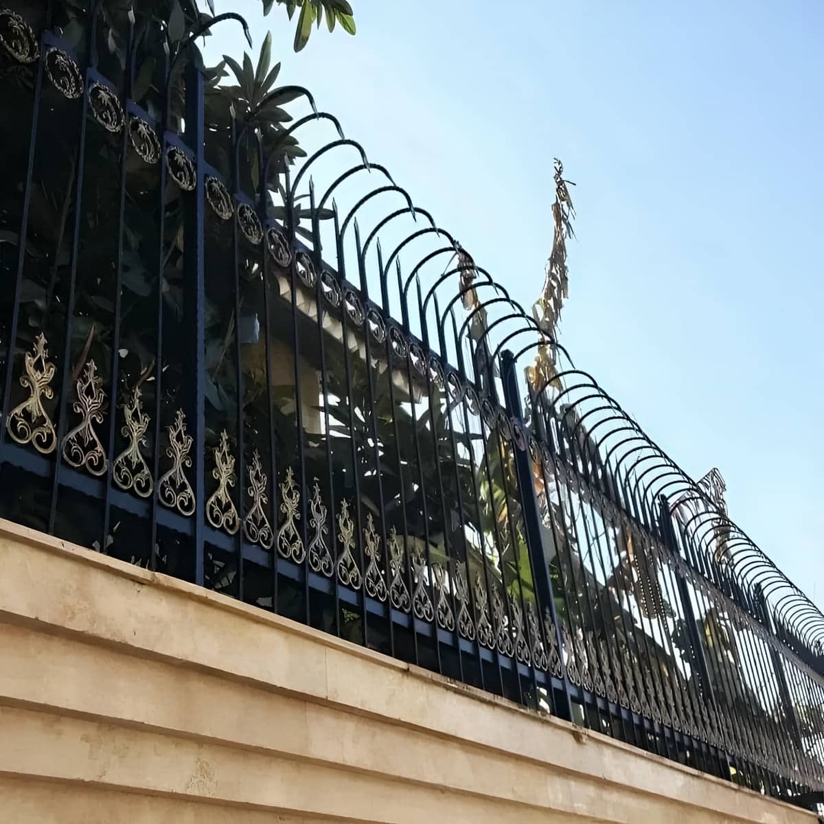 مقایسه تفاوت حفاظ سرنیزه ای و شاخ گوزنی