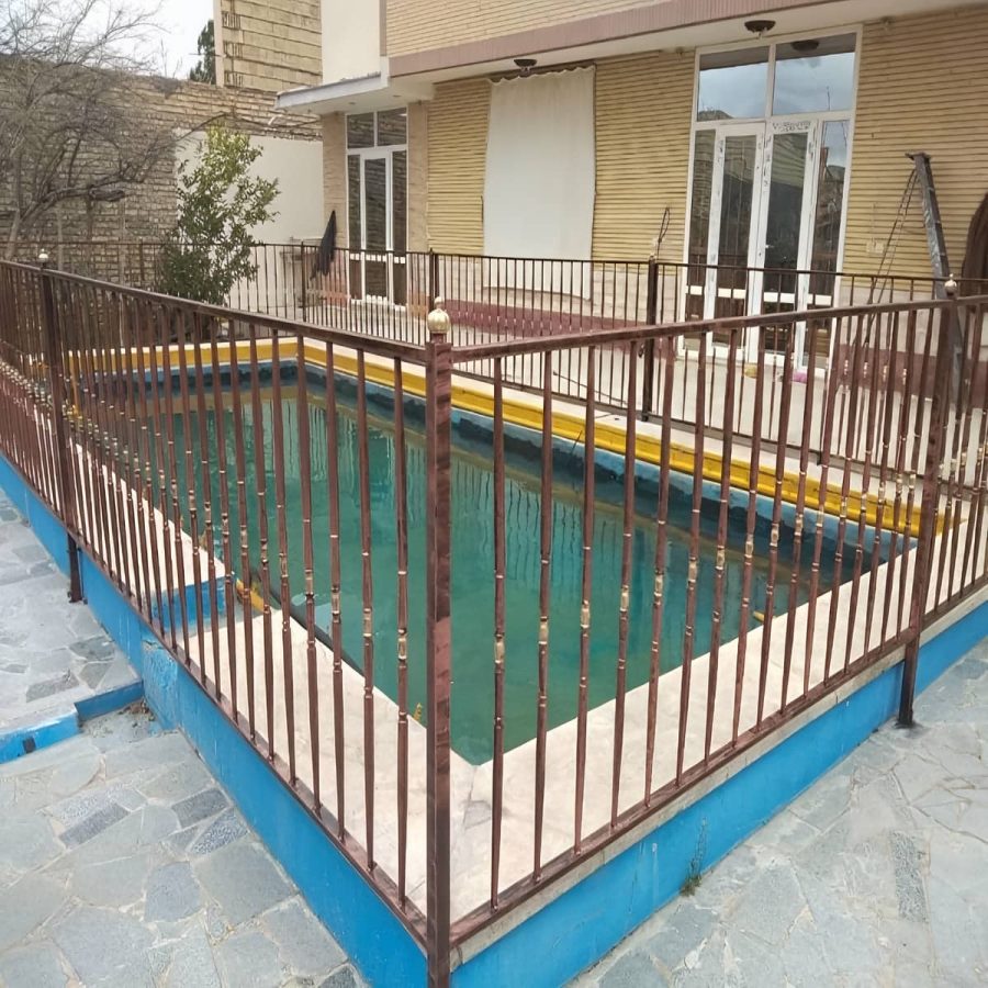 هندریل استیل دیواری با فریم ساده و مقاوم
