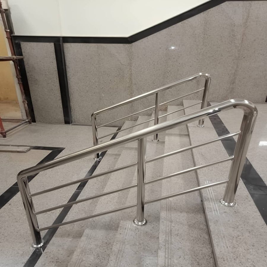 نرده استیل 304 ضدزنگ با اتصال تمیز به کف