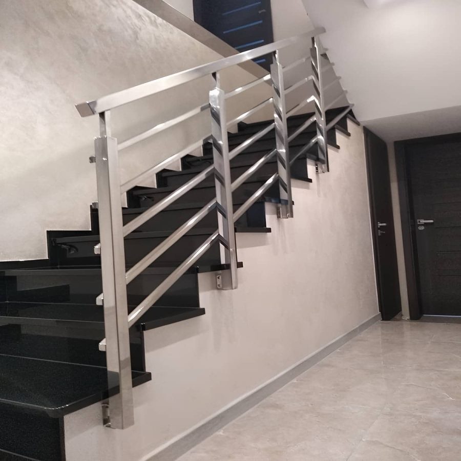 نرده استیل سفارشی با ترکیب شیشه سکوریت