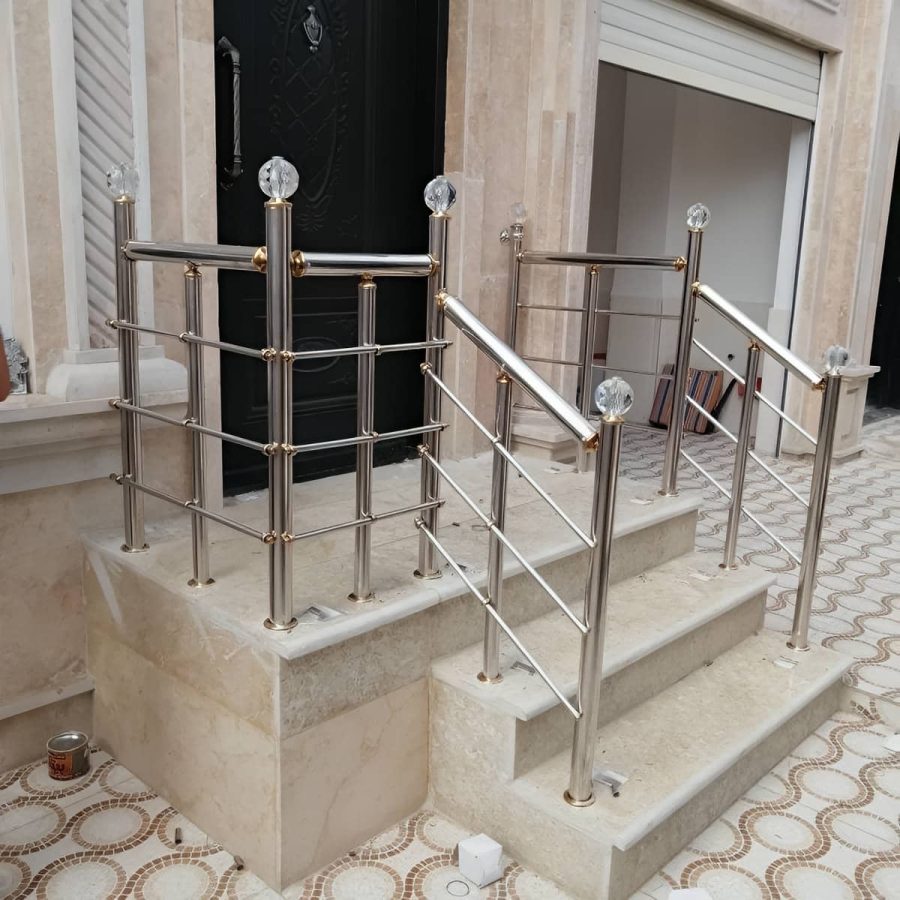 نرده استیل سفارشی با ترکیب چوب گرم