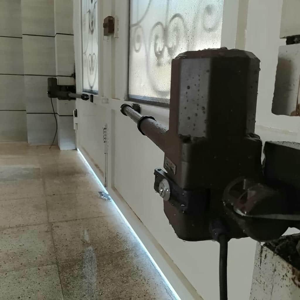 جک درب پارکینگی با گیربکس مقاوم و بدنه فلزی