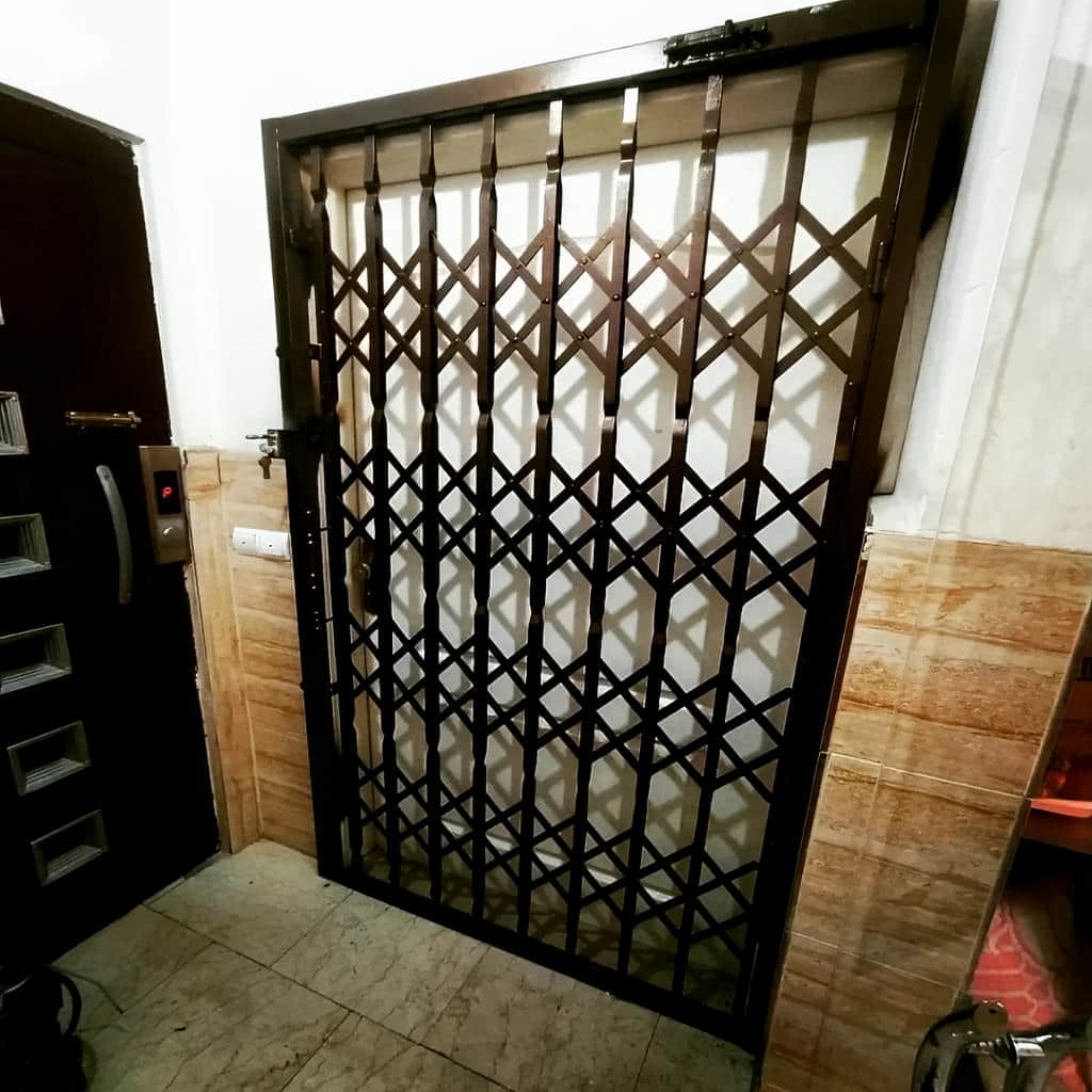 خرید درب آکاردئونی چهار گل لوزی با شبکه متراکم