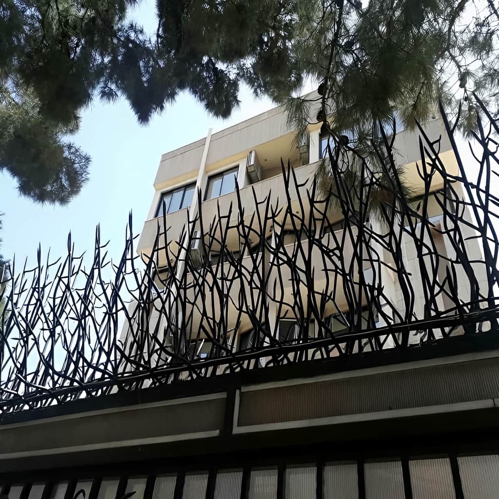 مدل شاخه‌منظم حفاظ دیوار پرتراکم برای نمای اصلی