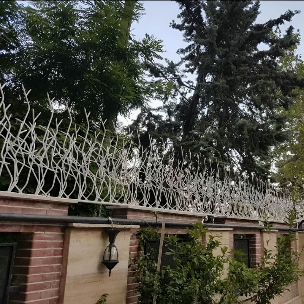 تولید حفاظ شاخ گوزنی پرتراکم برای دیوار کوتاه