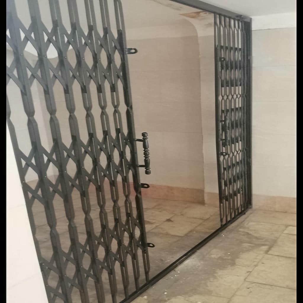 سفارش حفاظ آکاردئونی درب واحد مسکونی با قفل مخفی
