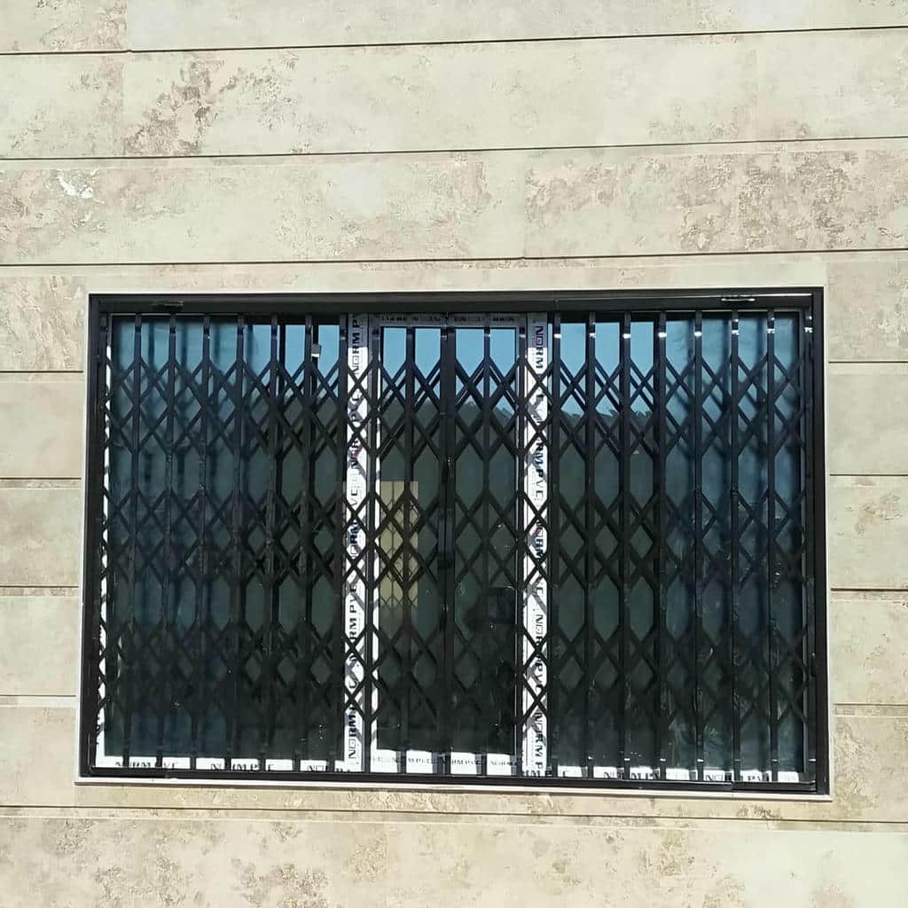 ساخت حفاظ درب ضد سرقت فلزی با شبکه متراکم
