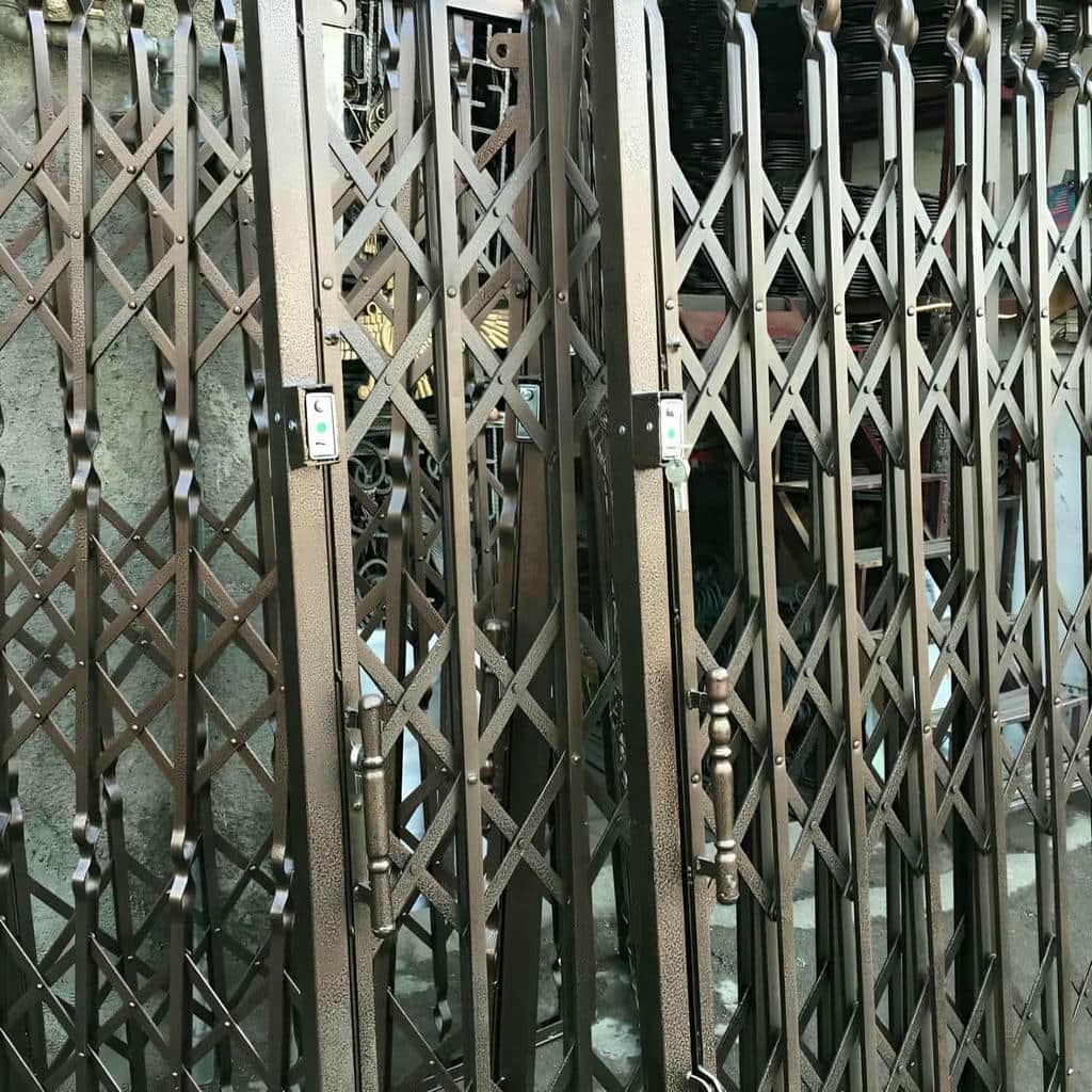 سفارش درب آکاردئونی طلایی سلطنتی مدل پرکار