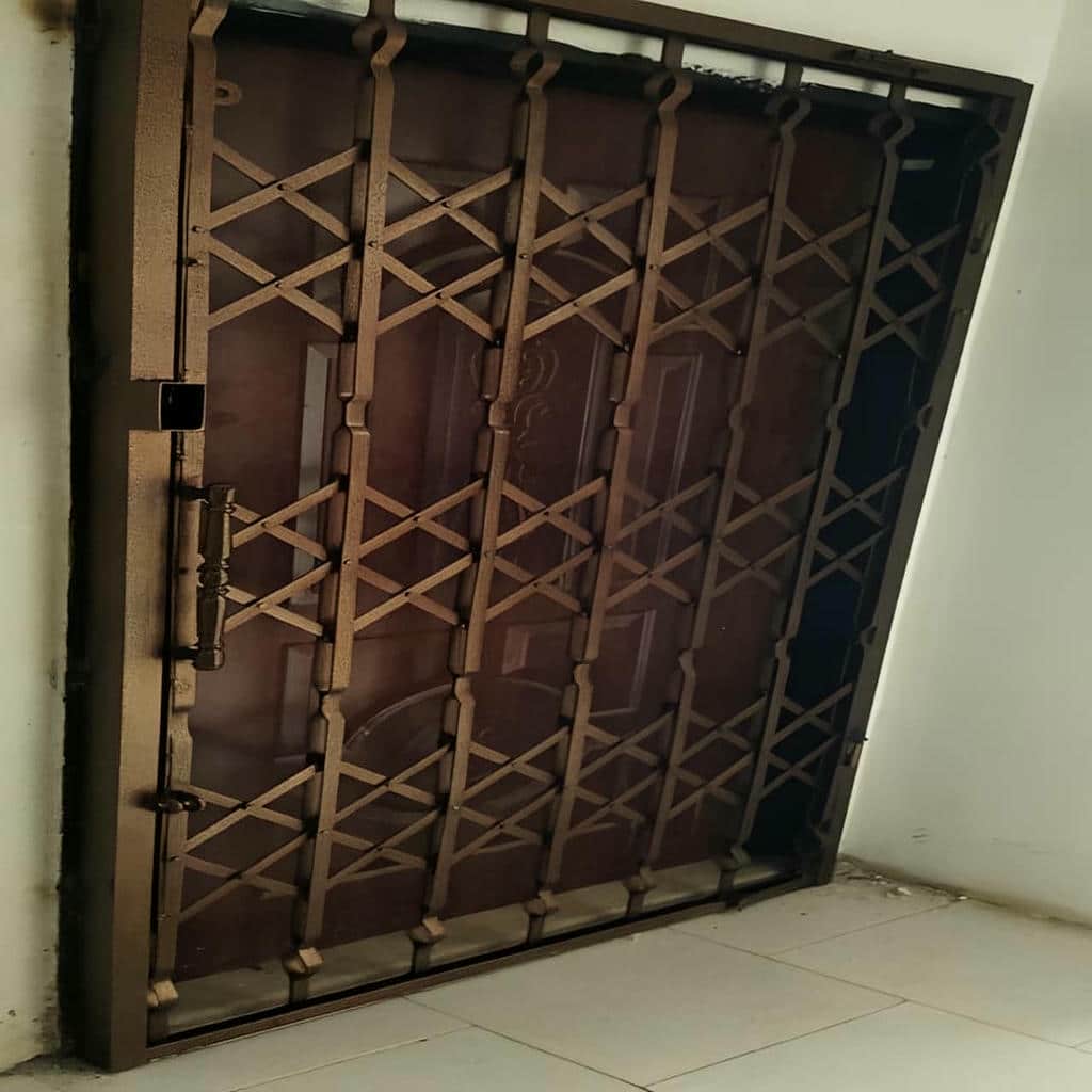 فروش حفاظ درب ضد سرقت فلزی مدل لولایی