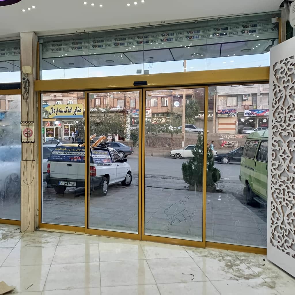 خرید درب اتوماتیک شیشه ای تلسکوپی برای دهانه باریک