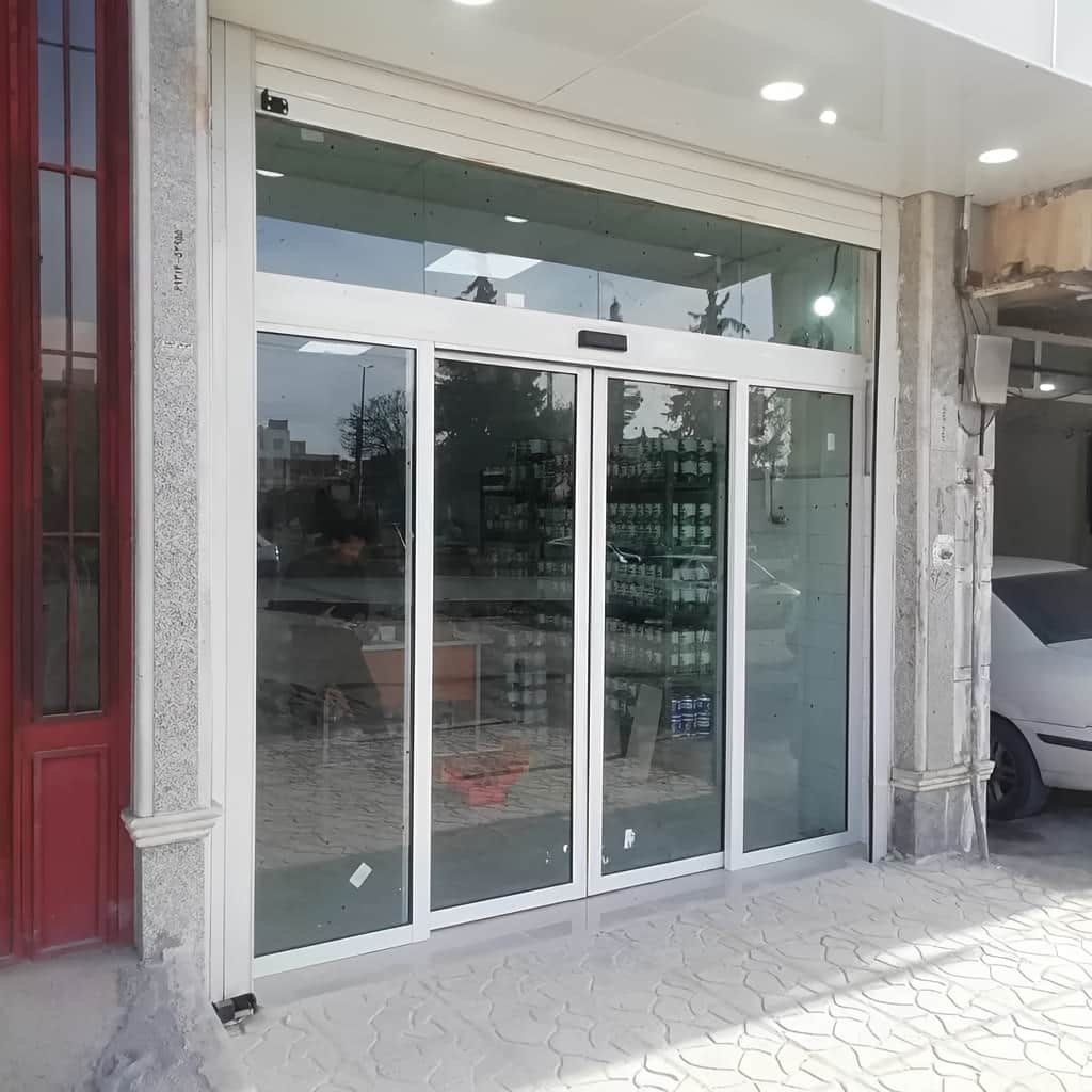 نصب درب اتوماتیک شیشه ای هتلینگ با سنسور حضور