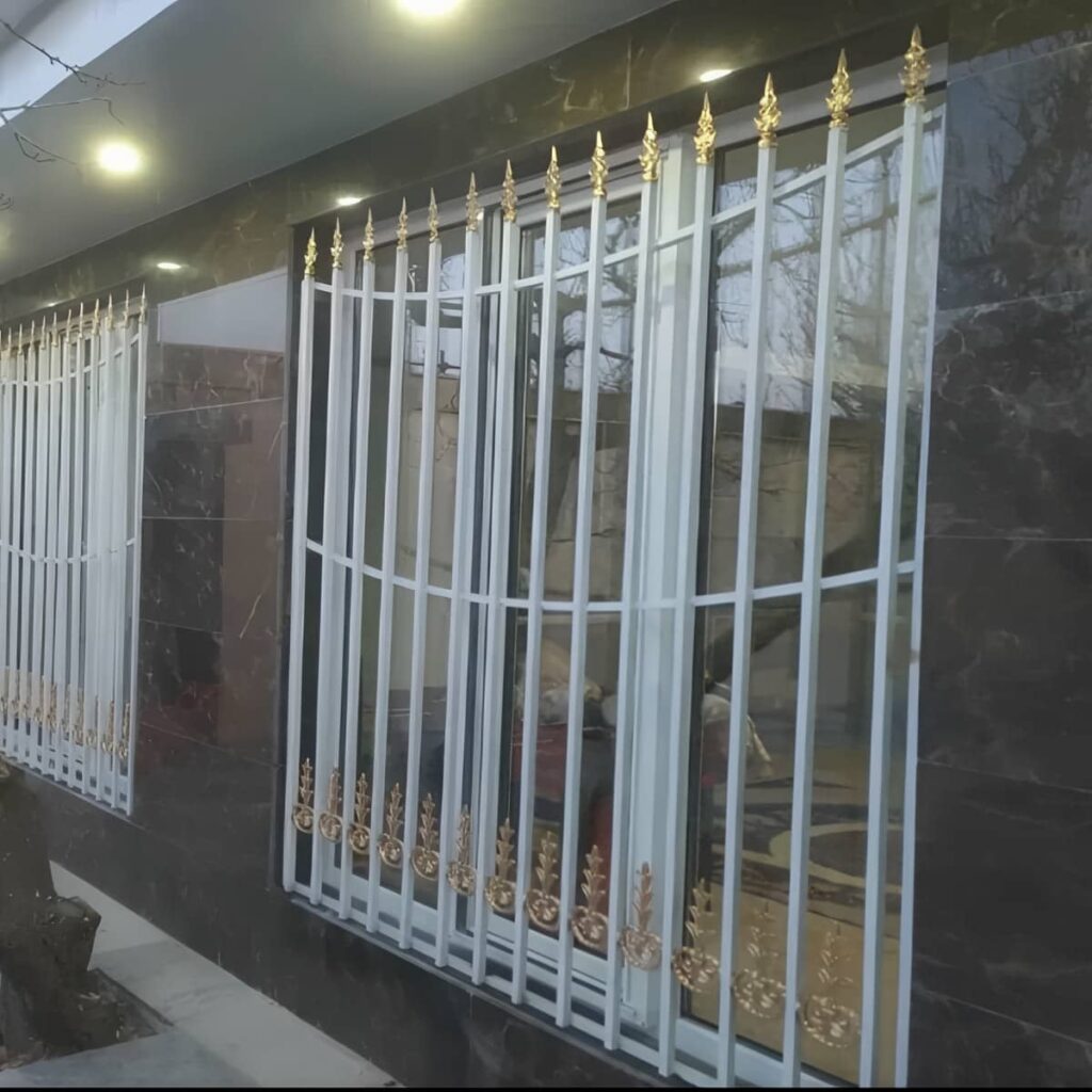 خدمات اندازه گیری حفاظ پنجره ویلایی نمای باغ