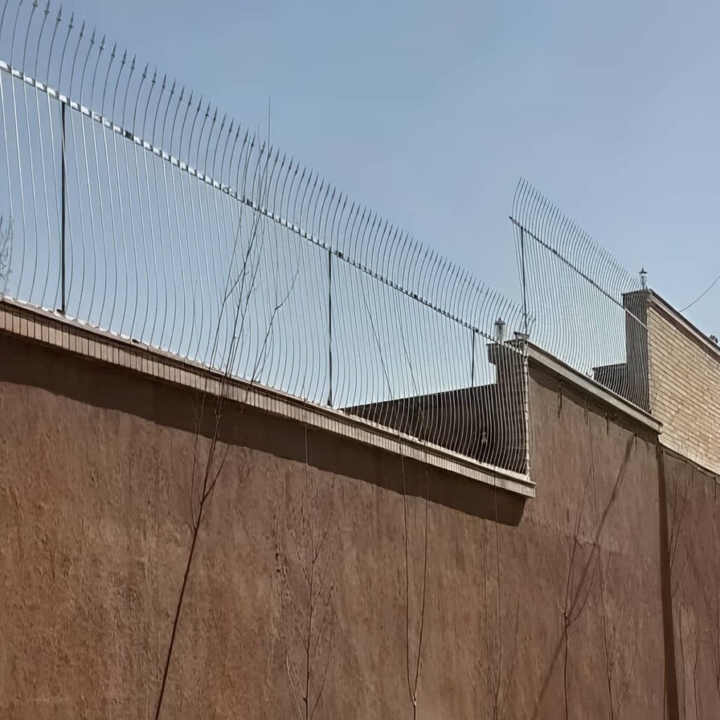 مدل آبشاری حفاظ سرنیزه ای در مقایسه با طرح خطی