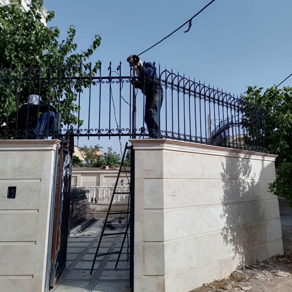 مدل فرفورژه حفاظ سرنیزه در مقایسه با طرح ساده