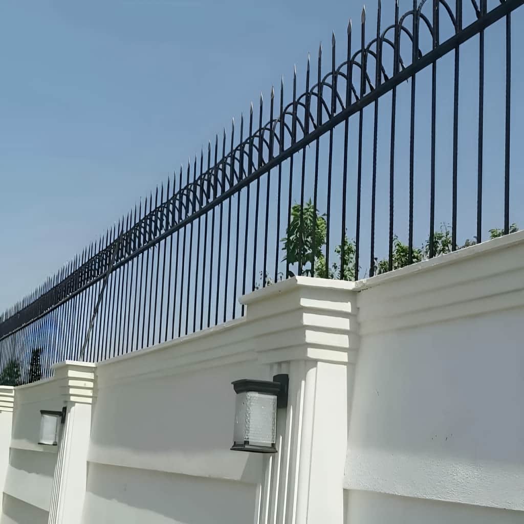 فروش حفاظ سرنیزه ای با مقایسه مدل بلند و متوسط