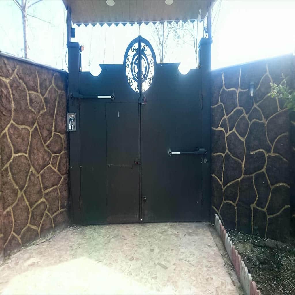 جک درب تک لنگه نفررو با توقف نرم