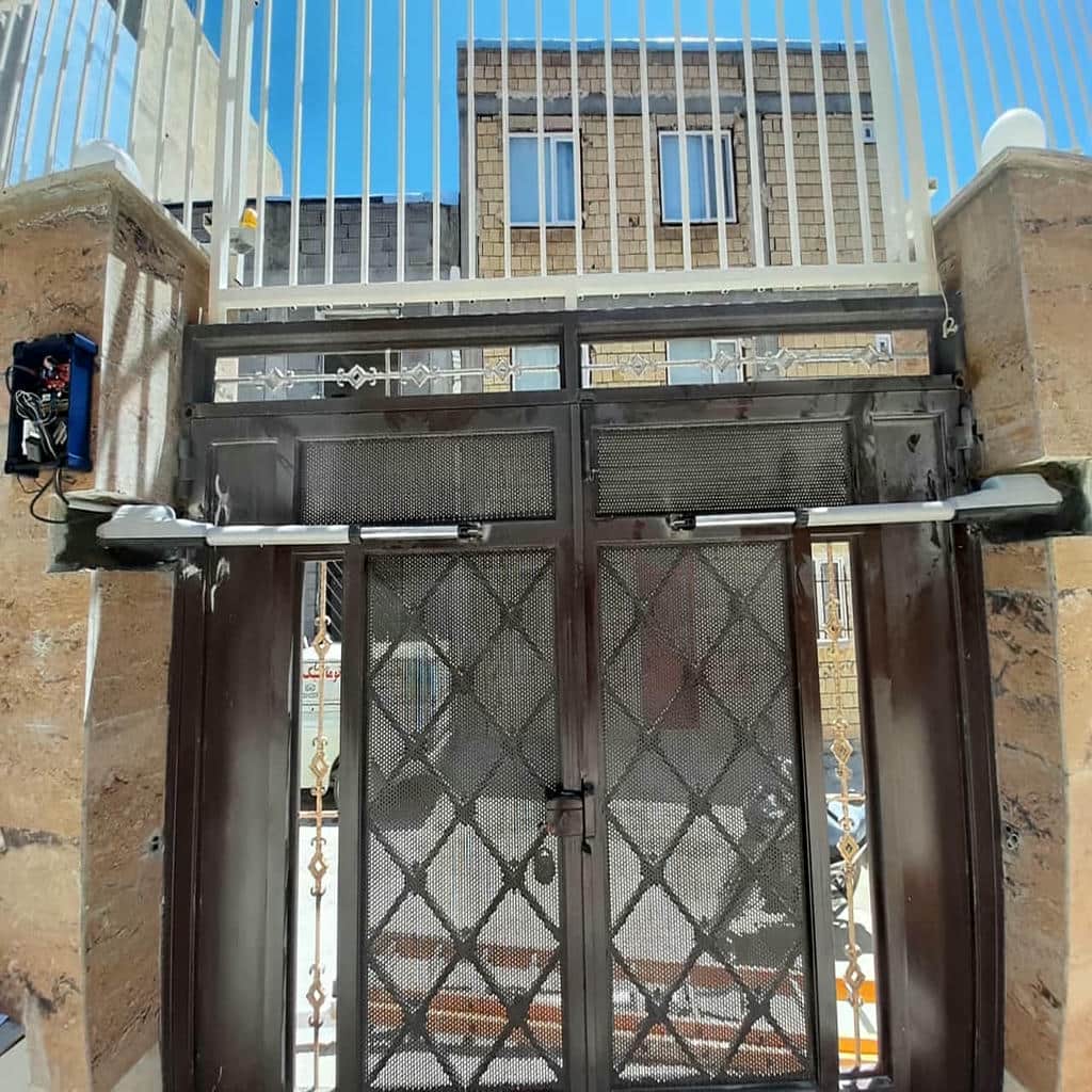 سفارش درب اتوماتیک ریلی حیاط مشبک