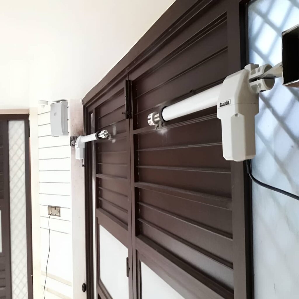 نصب جک پارکینگ دو لنگه روی ستون فلزی