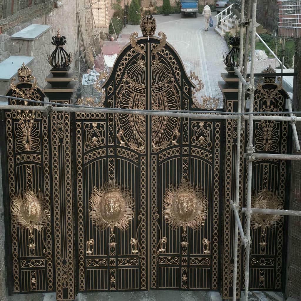 تولید درب پارکینگ ساختمان چند واحدی پنل مشبک