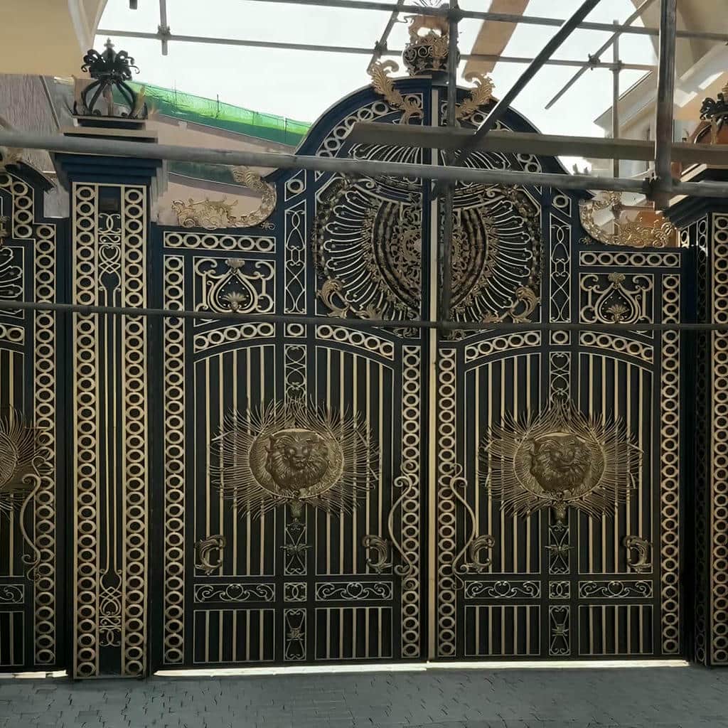 قیمت درب حیاط کتیبه دار بر اساس نوع کتیبه