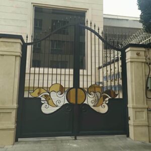 8 طرح درب پارکینگ طرح چوب ترموود