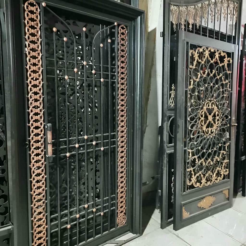 خدمات تعمیر درب پارکینگ برش لیزری هندسی