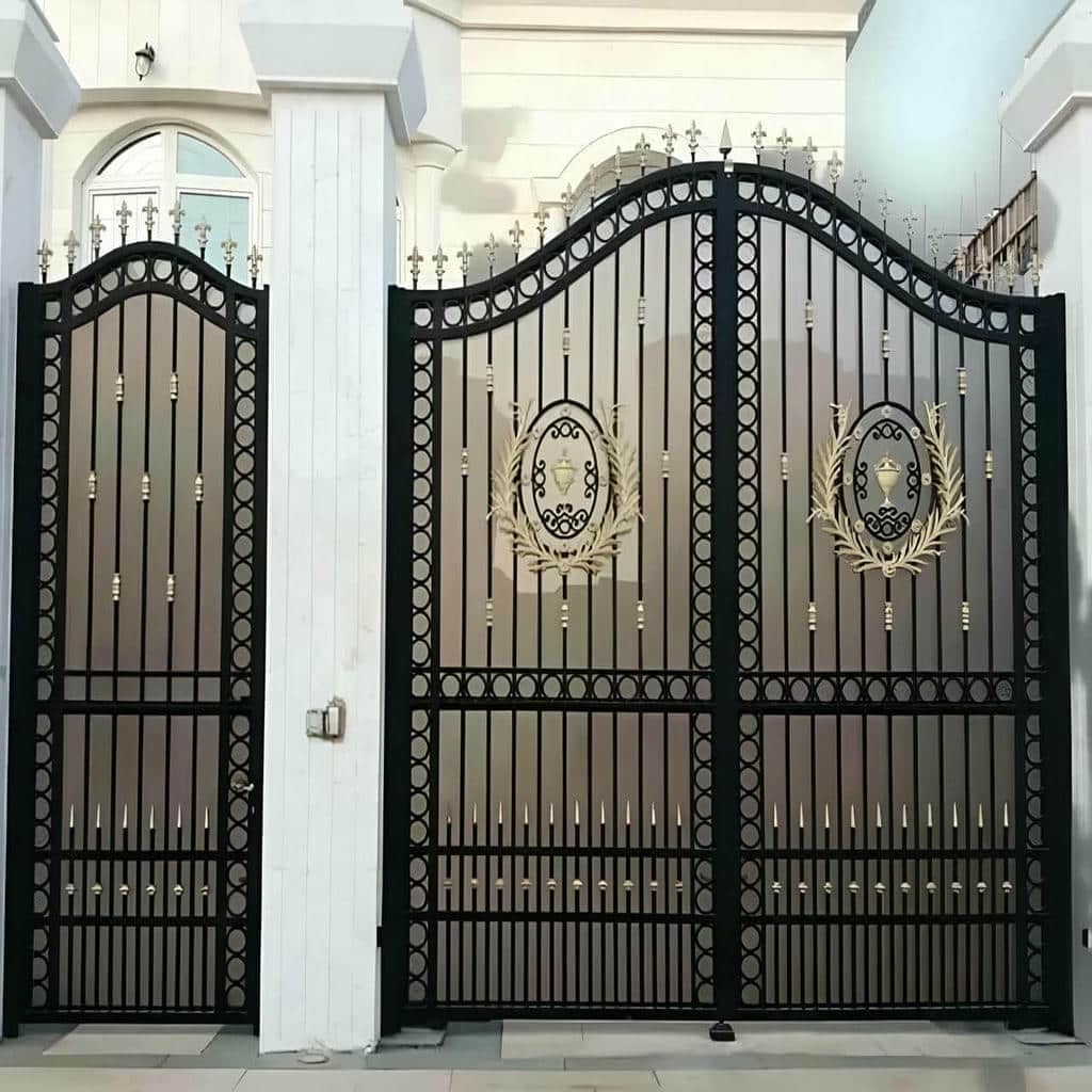 11 طرح درب ویلا مدرن نمای سنگی
