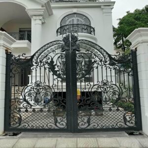 8 مدل درب حیاط پانل دار