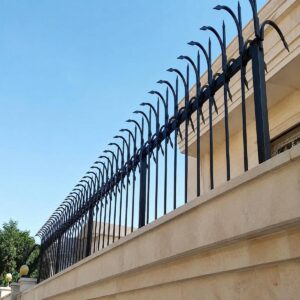 11 طرح حفاظ دیوار مدرن خطی