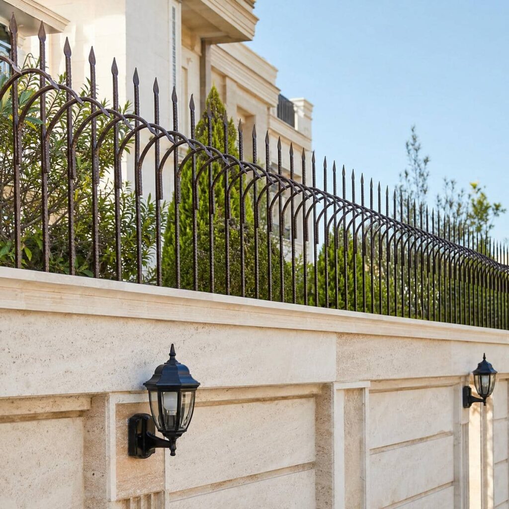 11 طرح حفاظ دیوار شیک روی سنگ تراورتن
