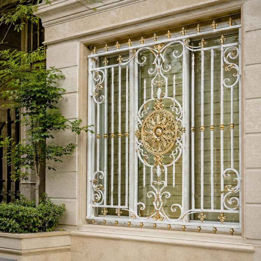 اجرای حفاظ پنجره بالکن تراس به صورت روکار