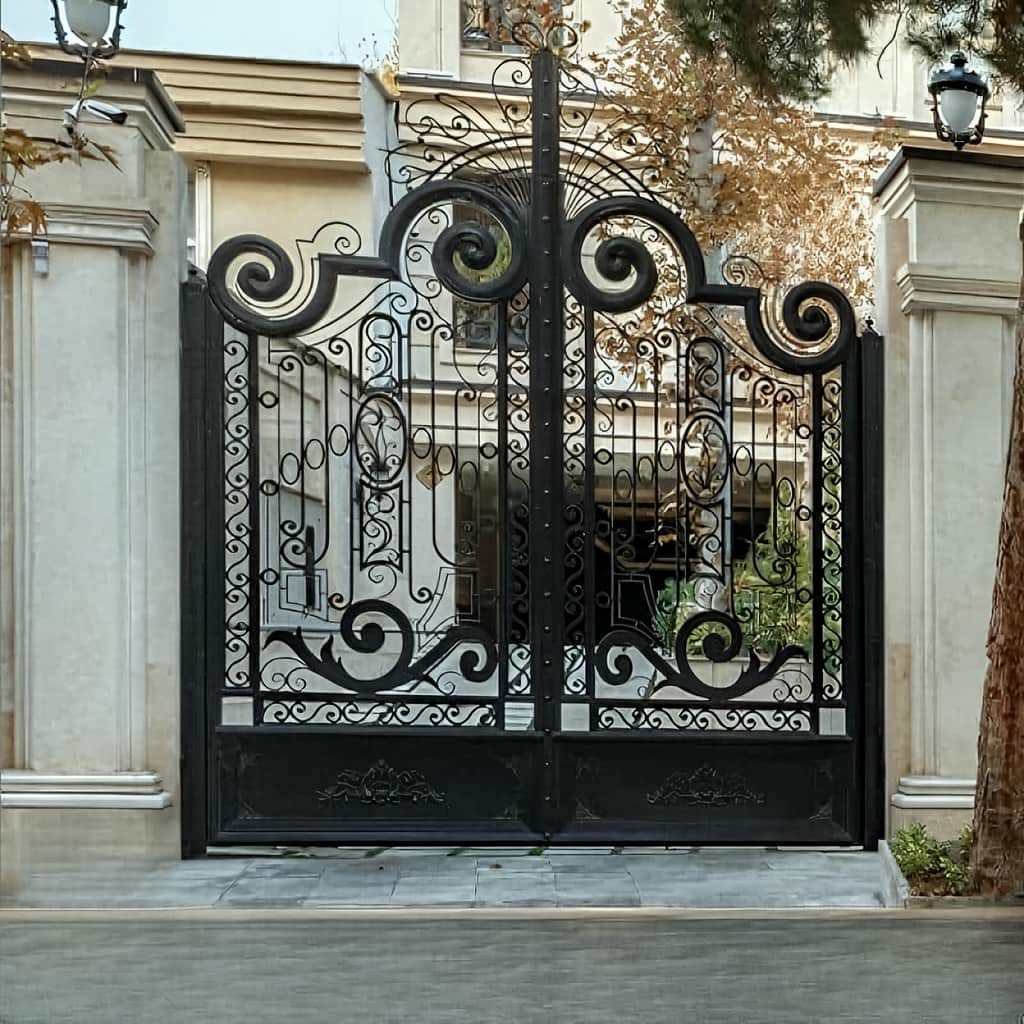 سفارش درب شاسی سنگین با طراحی اختصاصی