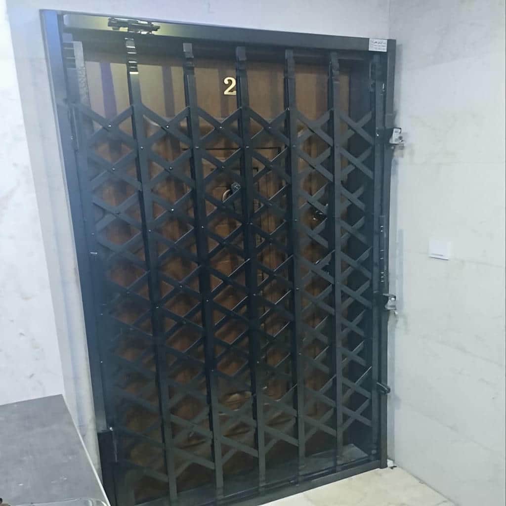 درب آکاردئونی آپارتمان فلزی