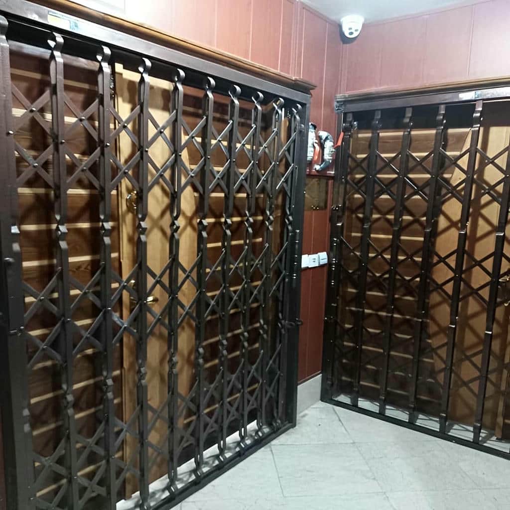 حفاظ آکاردئونی ساختمان مسکونی فلزی