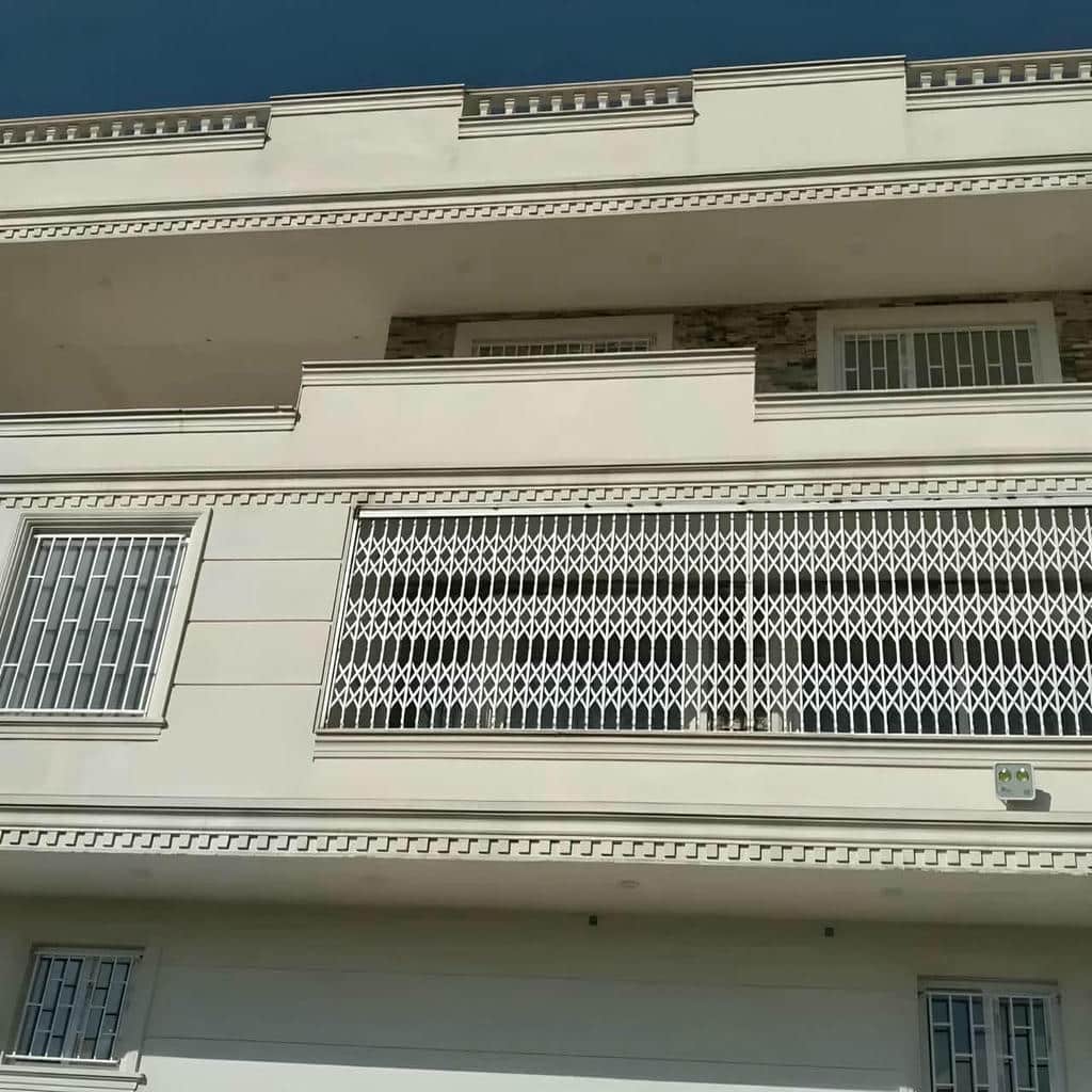 درب آکاردئونی ورودی آپارتمان