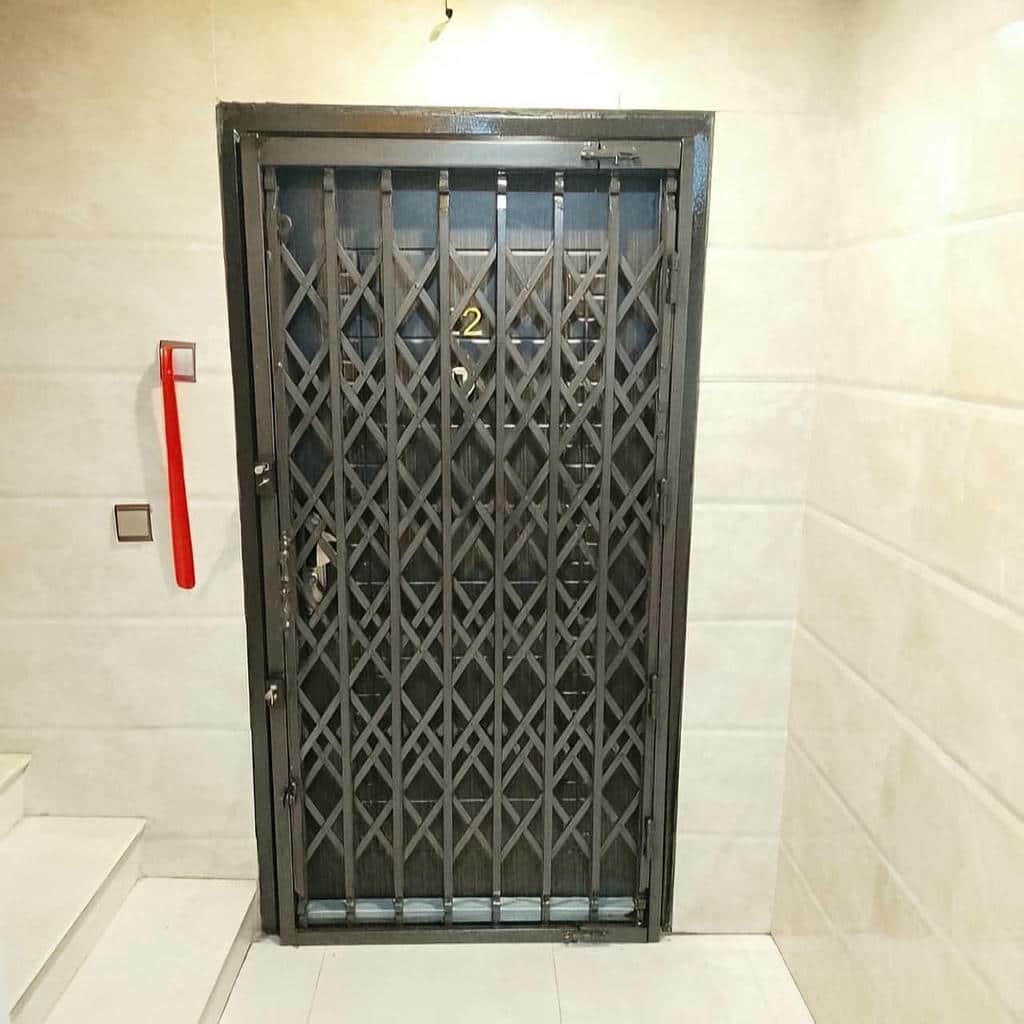 پوشش مقاوم در برابر باران
